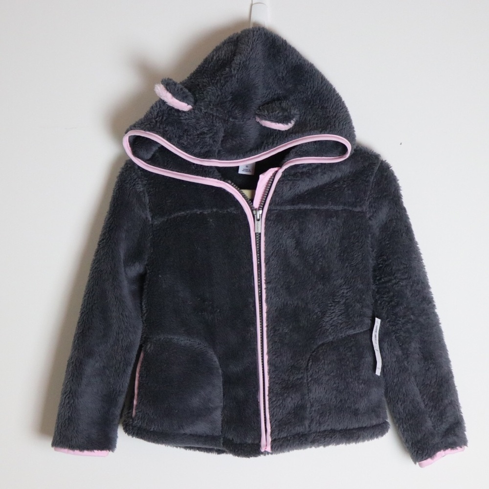 ✨NEW✨ Children’s fuzzy sweater, 5T